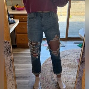 Distressed High Rise Boyfriend Jeans